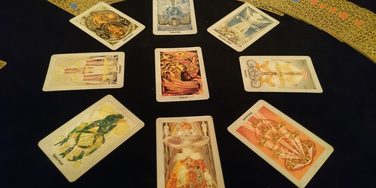 Online tarot reading.