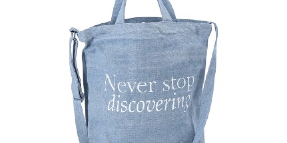 Why Choose a Canvas Tote with Zipper for Your Everyday Needs?