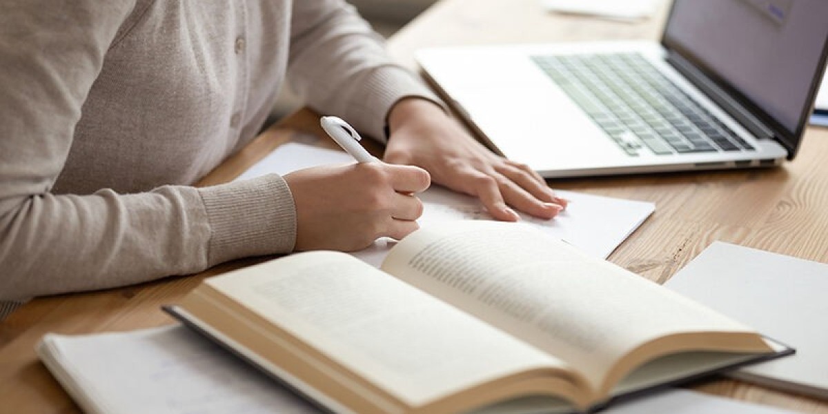 How SEO Content Writing Services Boost Rankings and Drive Organic Traffic