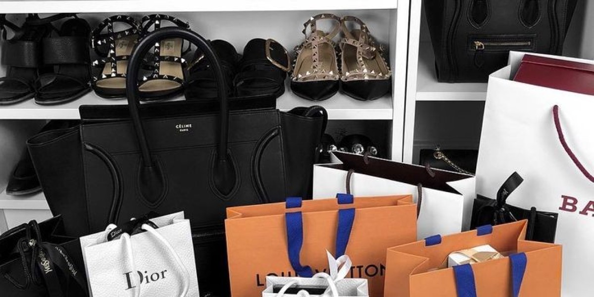 Can Luxury Shopping Bags Boost Brand Image in LA’s Competitive Market?