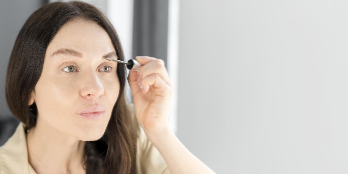 Best way to apply Careprost for eyelash growth