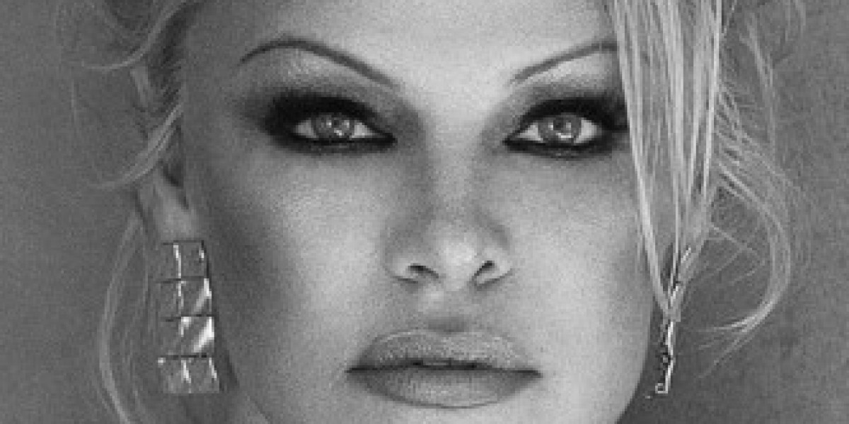 Netflix Documentary: The True Story Behind Baywatch Star