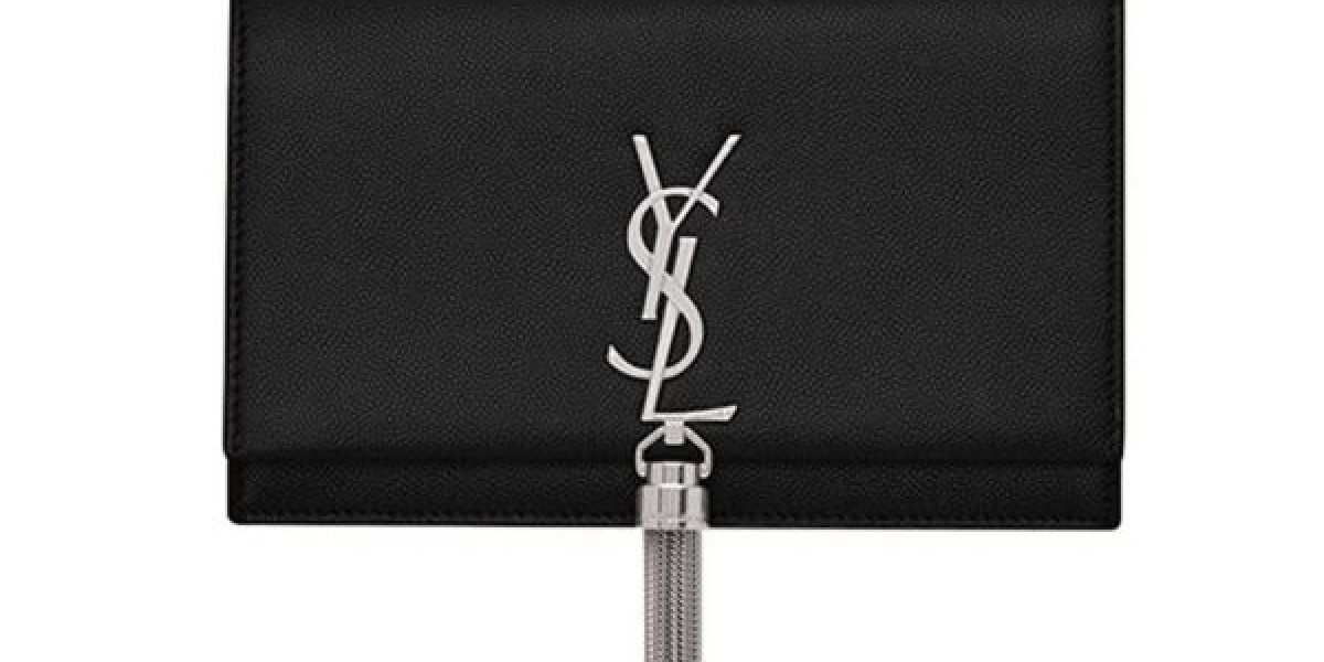 YSL迷你包實用性大揭秘｜小包也能裝大容量